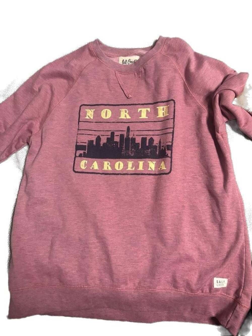 Salt Creek Apparel North Carolina Skyline Graphic Crewneck Sweatshirt Size M